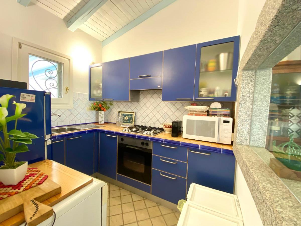 Villa Adel San Teodoro  Bagian luar foto