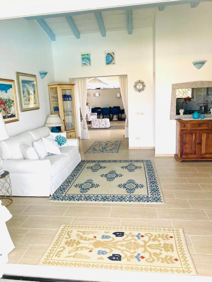 Villa Adel San Teodoro  Bagian luar foto