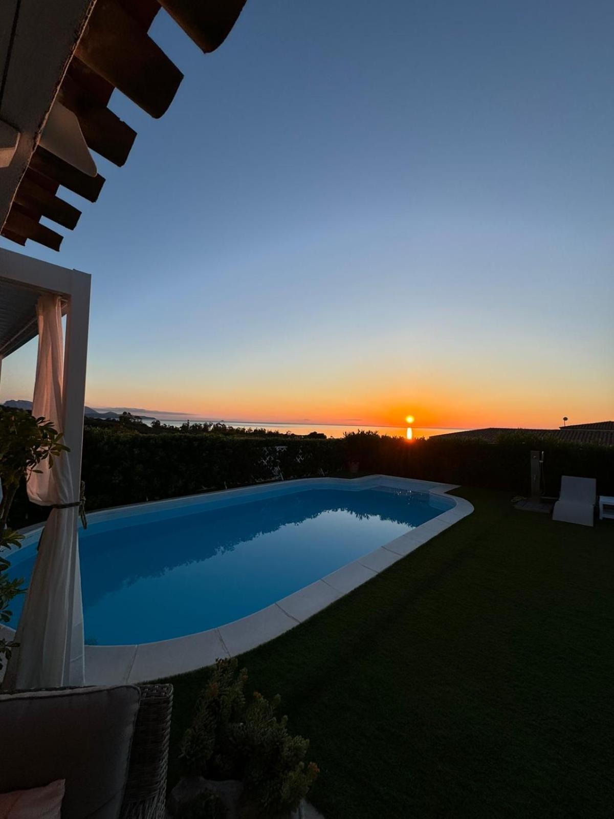 Villa Adel San Teodoro  Bagian luar foto